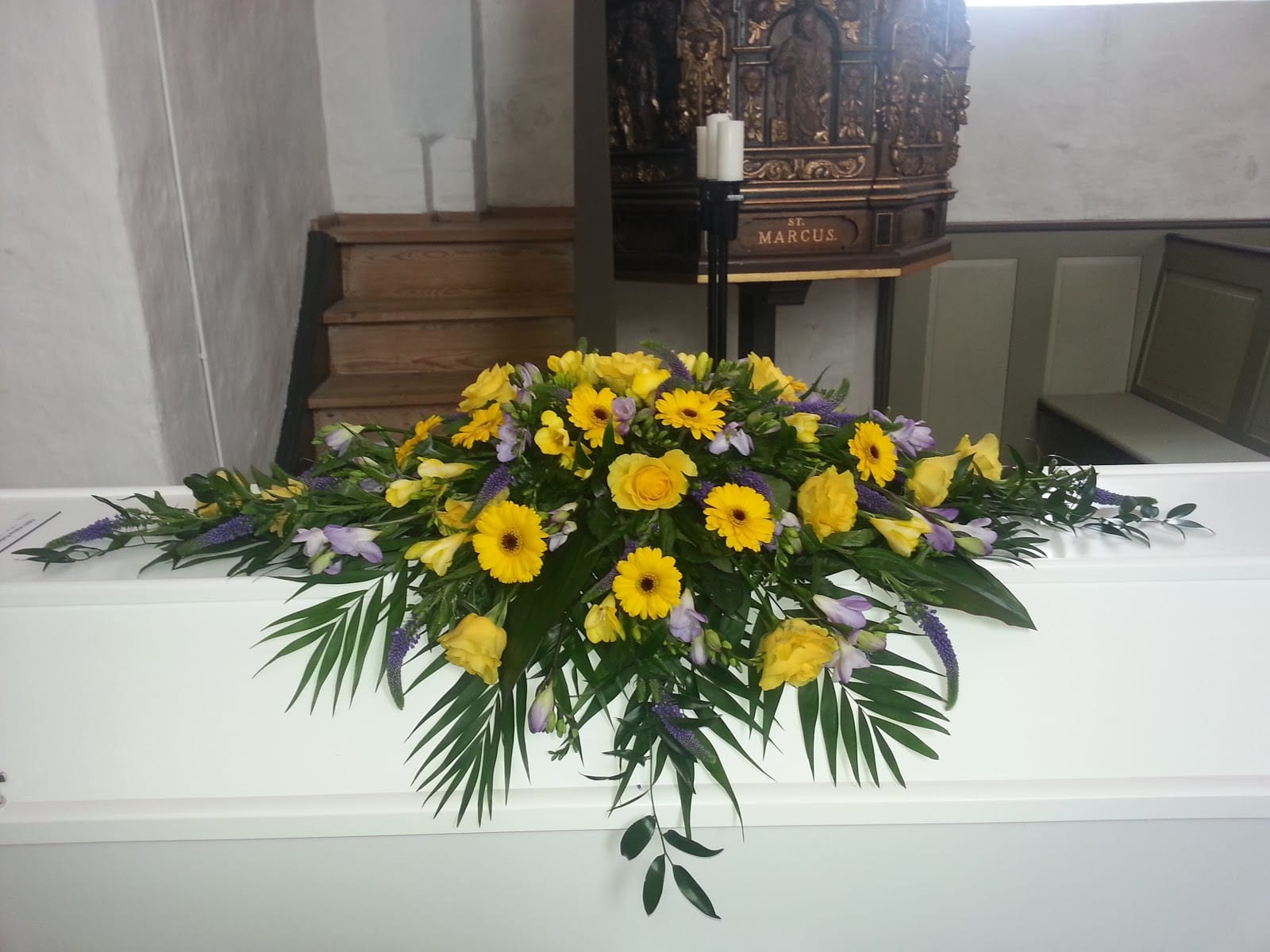 Kistepynt 9 - Roser, fresia, veronica og gerbera