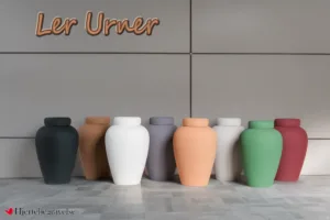 lerurner Den traditionelle lerurne benyttes til lang tids opbevaring. Her er de i sort, brun, hvid, grå, terracotta, lys grå, grøn og rød. Bemærk at farverne er afdæmpede.